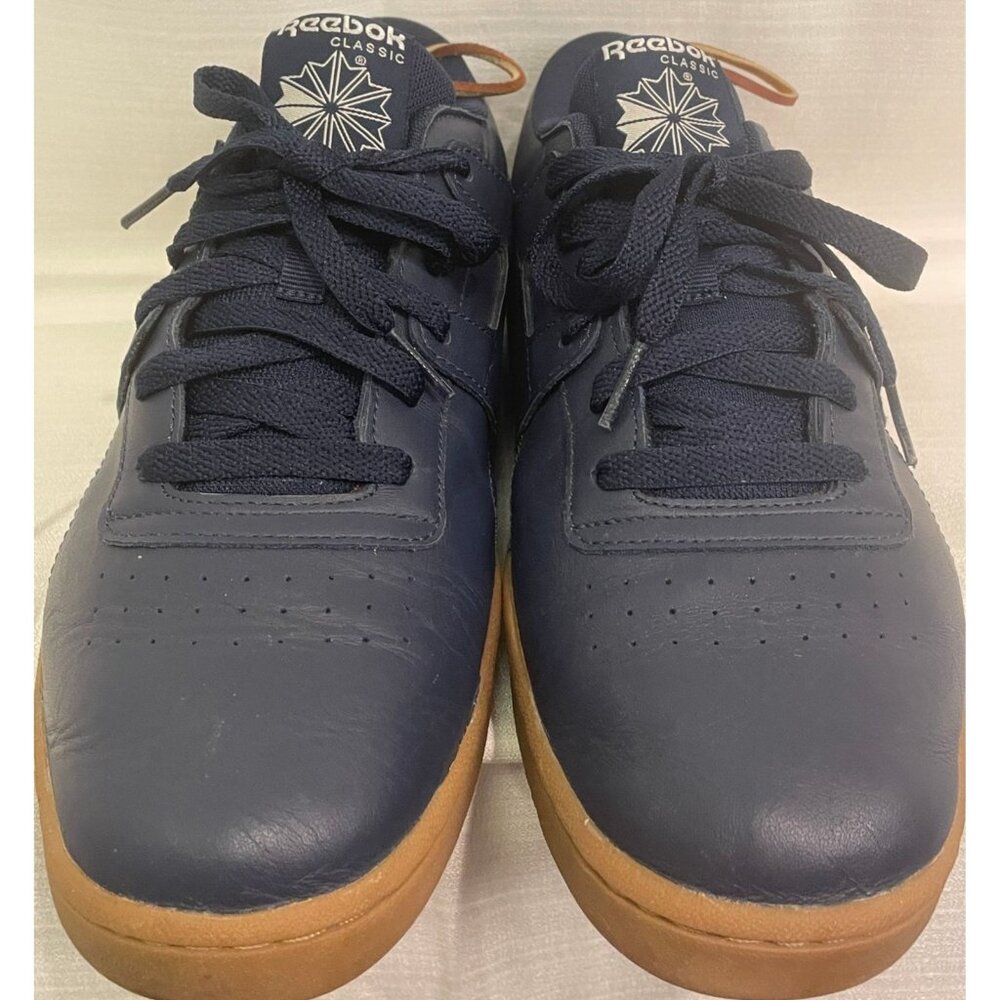 SH7002- Reebok Classic Navy Leather Sneakers Men’s 9.5 Gum Sole Retro